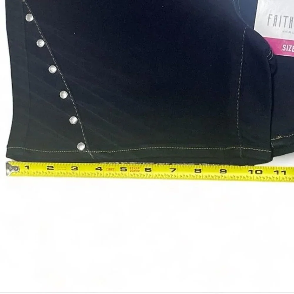 Faith Jeans Women's Hi-Rise Short Stud Shine size 10" - Picture 6 of 11